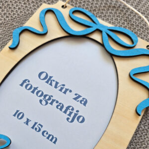 Lesen okvir z imenom otroka – moder, bel