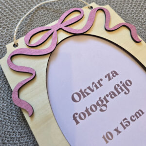 Lesen okvir z imenom otroka – roza, bel